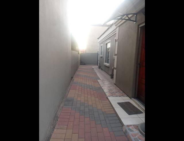 3 BEDROOM HOUSE FOR SALE IN ROODEKOP